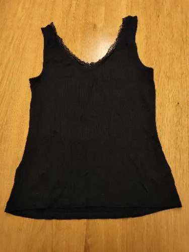 ever.me Damen Top Spitze V-Ausschnitt Schwarz Gr. S Rippstrick
