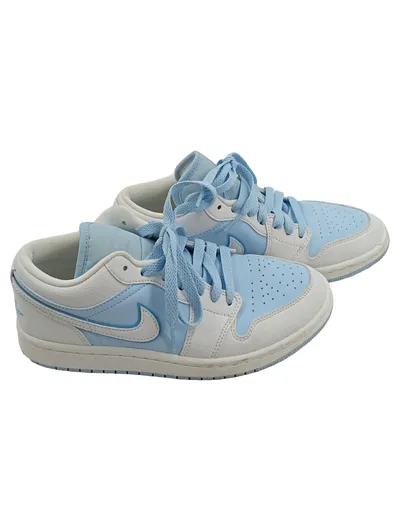 Jordan Sneaker Low Damen Blau Weiß Gr. 37.5 Sportschuhe Freizeit