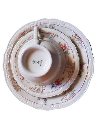 Bavaria Porzellan Kaffeegedeck 3-tlg Tasse Untertasse Teller Blumendekor Gold
