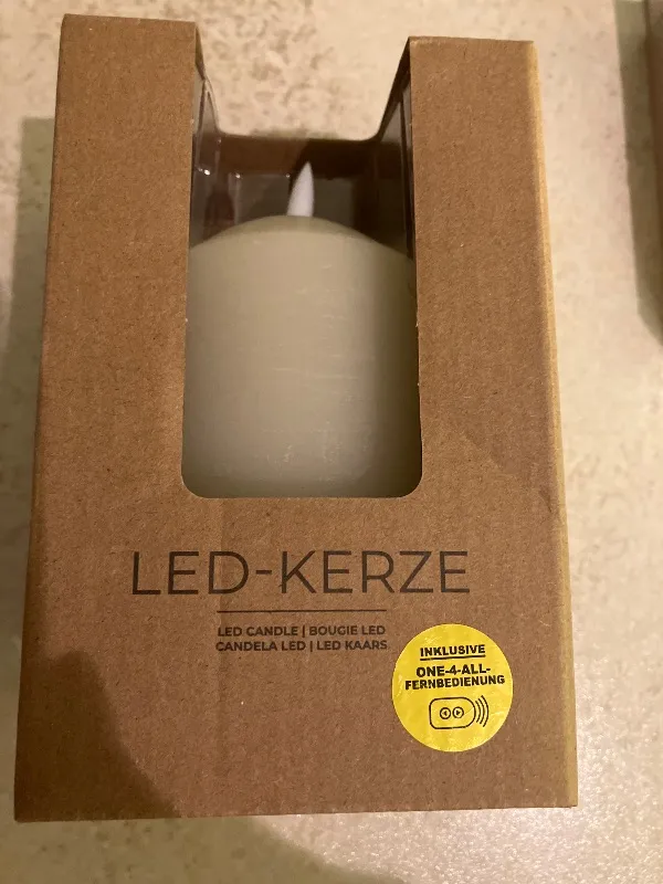 DEPOT LED Kerze Weiß Echtwachs mit Fernbedienung 7,5x10cm Batterie 2
