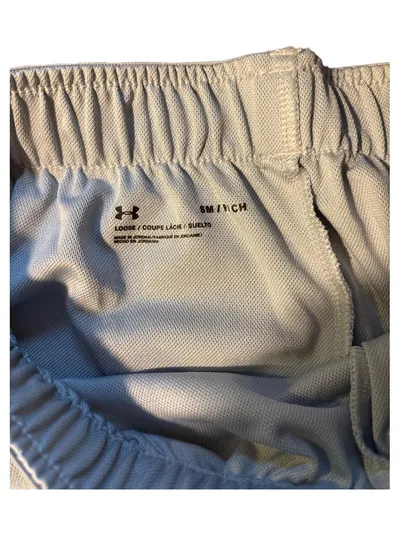 Under Armour Damen Sport Shorts Gr. S Grau Loose Fit Laufshorts