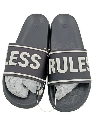 Zara Kinder Pantoletten Badeschuhe Slides Grau Gr. 34/35 NEU