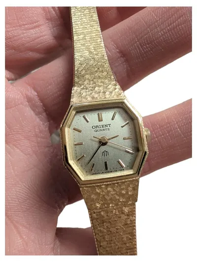 Orient Quartz Damen Armbanduhr Gold Vintage Mesh-Armband elegant