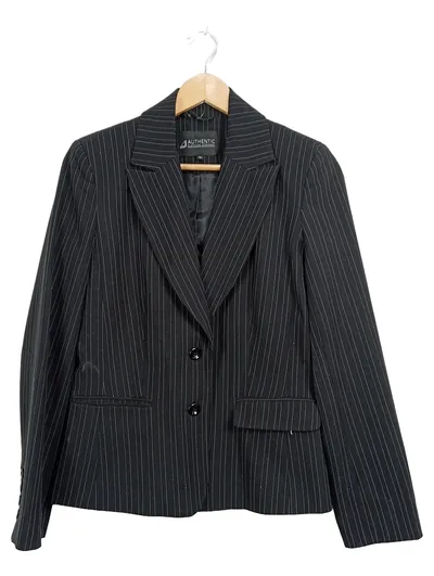AUTHENTIC CLOTHING COMPANY Damen Blazer Nadelstreifen Schwarz Gr. 36
