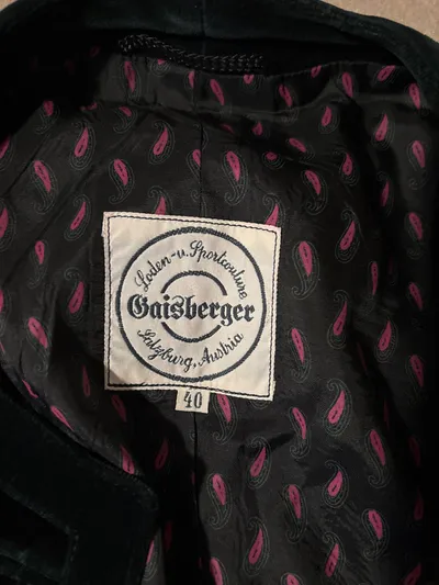 Gaisberger Couture Trachtenjacke Samt Damen Gr. 40 Schwarz Herz Applikationen