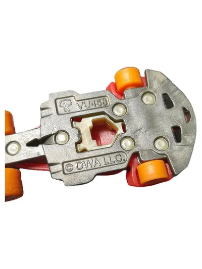 DWA Spielzeugauto Rennwagen Rot Gold Miniatur 6cm Sammlerstück