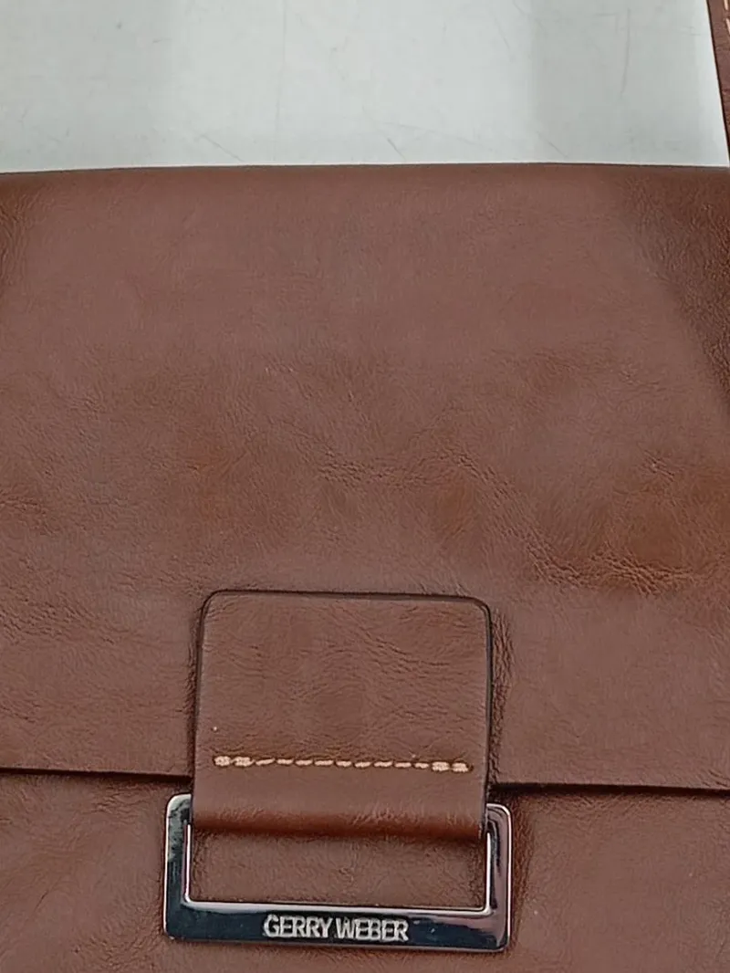 Gerry Weber Damen Henkeltasche Braun Lederoptik Klassisch Schnallen 4
