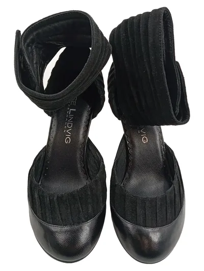 Lise Lindvig Damen Pumps Schwarz Gr. 38 Wildleder Knöchelmanschette Elegant