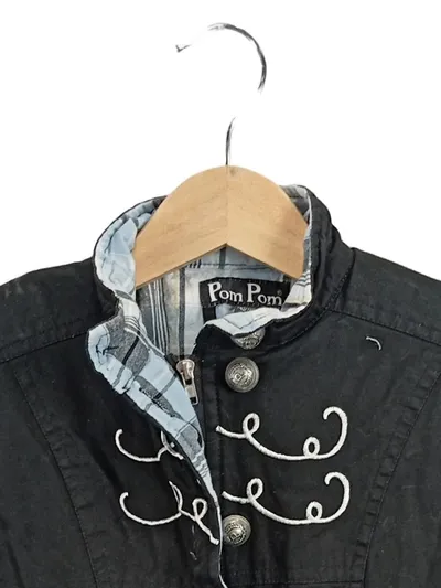 Pom Pom Mädchen Jacke Gr. 110/116 Schwarz Vintage Stickerei Zierknöpfe