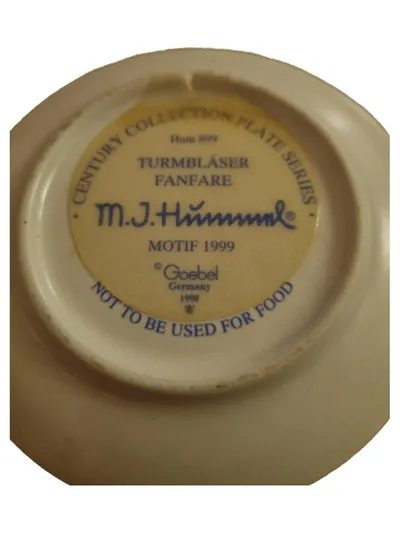 M.I. Hummel Century Collection Sammelteller Hum 899 Turmbläser Porzellan Beige