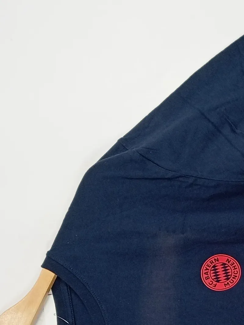 FC Bayern München Fanshirt Herren Gr. L Blau Nummer 10 T-Shirt 3