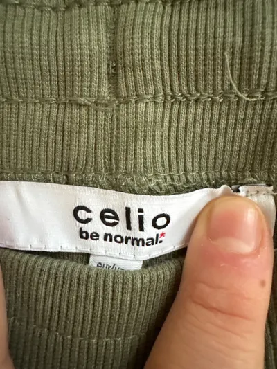 Celio Herren Jogginghose Gr. M Oliv Reißverschluss Casual Sweatpants