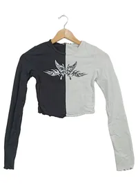 FB SISTER Langarmshirt Damen XXS Schwarz Weiß Cropped Tribal Schmetterling Motiv 1