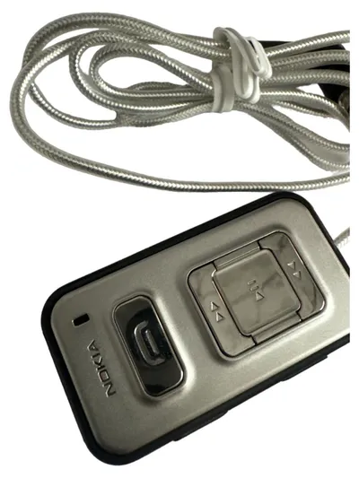 Nokia AD-43 Music Remote Adapter Fernbedienung 3,5mm Klinke Silber