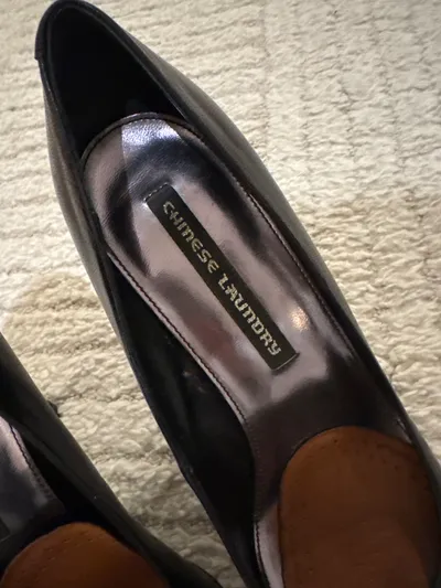 Chinese Laundry Damen Pumps Stiletto Schwarz Leder Gr. 39 Klassisch