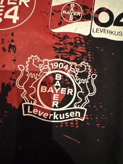 Bayer 04 Leverkusen Fanshirt Wappen Collage Herren Gr. L Schwarz