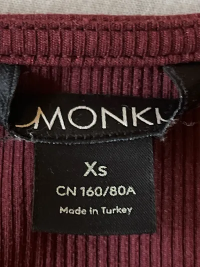 Monki Langarmshirt Damen XS Bordeaux Rot Cropped Rippstrick Enganliegend