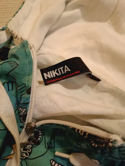 Nikita Damen Kapuzen Pullunder Weste Gr. M Grün Allover Print Streetwear