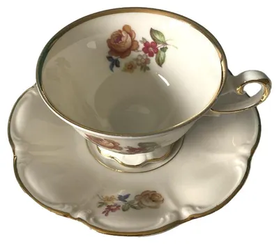 Tirschenreuth Kaffeetasse Untertasse Porzellan Blumenmuster Goldrand Bavaria