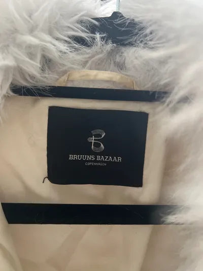 Bruuns Bazaar Kunstpelzjacke Damen Gr. 40 Weiß Felljacke Copenhagen