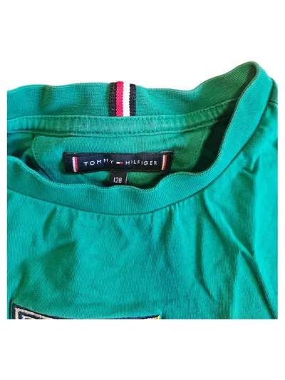 Tommy Hilfiger Kinder T-Shirt Gr. 128 Grün Logo Stickerei Baumwolle