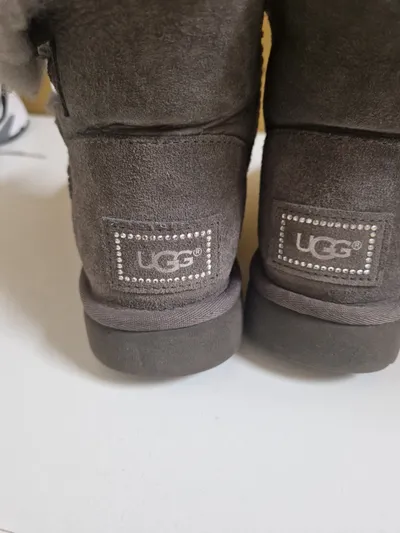 UGG Stiefelette Damen Gr. 37 Grau Lammfell Strass Classic Mini Fluff