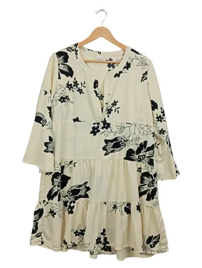 LASCANA Damen Freizeitkleid Blumenmuster Beige Gr. 40/42 Tunika Rüschen