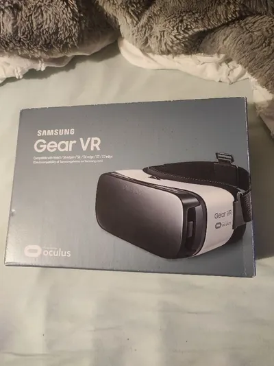 Samsung Gear VR SM-R322 VR-Brille Frost White Oculus kompatibel
