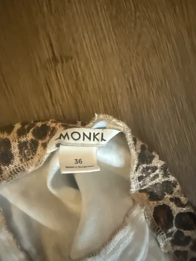 Monki Minirock Damen Gr. 36 Leopardenmuster Braun mit Schlitzen