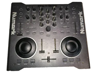 Numark Stealth Control DJ Controller USB MIDI Mixer Schwarz