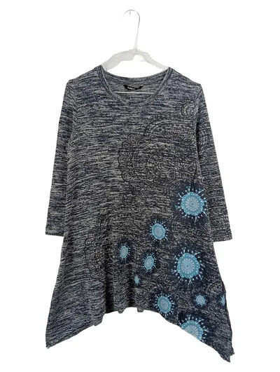 Desigual Damen Tunika Pullover Asymmetrisch Mandala Print Gr. M Grau