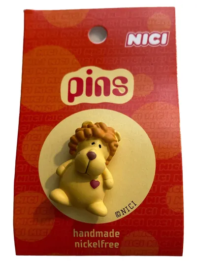 NICI Löwe Pin mit Herz Ansteckpin Charmant Gelb Applikationen