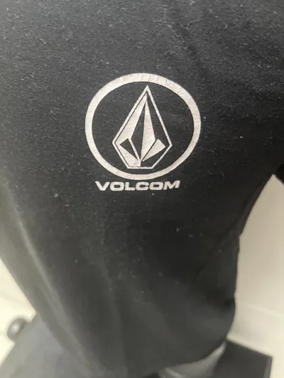 Volcom T-Shirt Kinder Gr. 158/14Y Schwarz Logo Print Streetwear