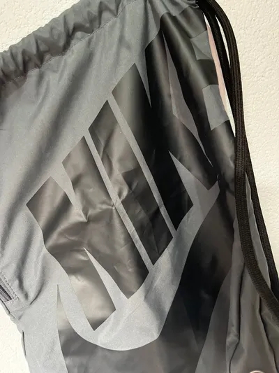Nike Turnbeutel Gymsack Sportbeutel Grau Schwarz Logo Print Polyester