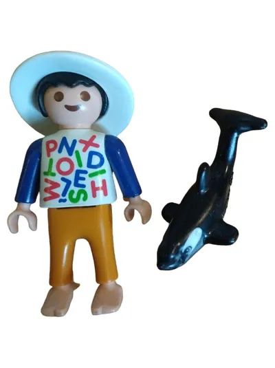 PLAYMOBIL Figur Junge mit Sonnenhut und Orca Wal Tier Komplett