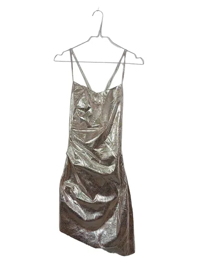 NA-KD Damen Kleid Metallic Glitzer Silber Party Gr. 36 S Minikleid