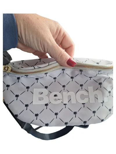 Bench. Gürteltasche Bauchtasche Grau Palmenmuster Damen Crossbody Bag
