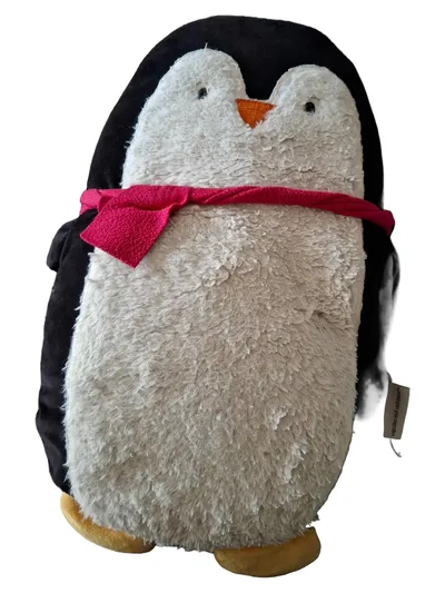 Cupcakes and Cashmere Pinguin Wärmekissen Plüsch Tiermotiv 53cm