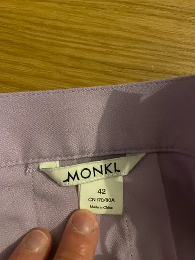 Monki Damen Faltenrock Lila Gr. 42/XL Plissee Mini Casual