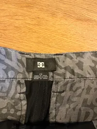 DC Shoes Herren Chino Shorts Schwarz Gr. W28 Streetwear Skate 3
