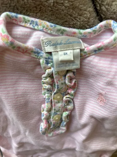 Ralph Lauren Baby Body Mädchen Gr. 68/6M Rosa Gestreift Rüschen