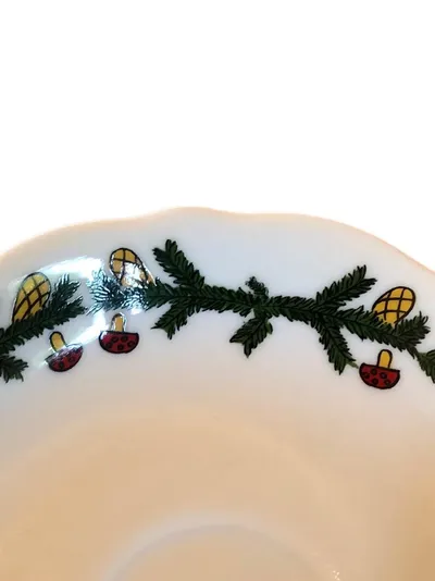 Tirschenreuth Untertasse Weihnachten Tannenzweig Pilze Porzellan 14 cm