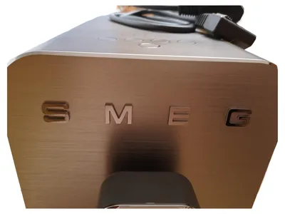 Smeg BCC01 Kaffeevollautomat Bean to Cup Silber 1470W