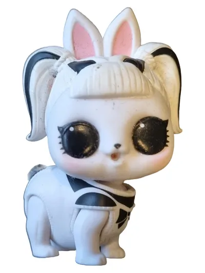 MGA LOL Surprise Pets Yang Q.T. Welpe Spielfigur Hund Weiß 8cm