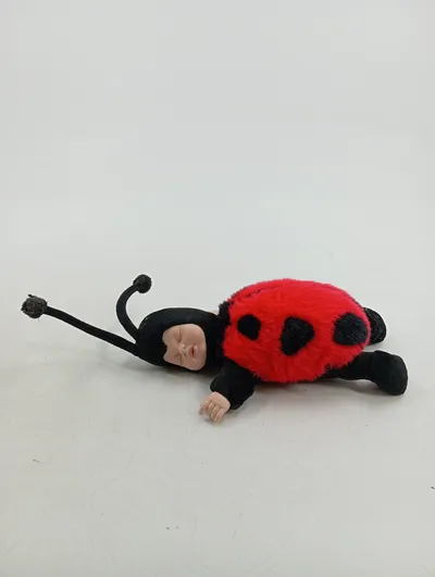 Anne Geddes Plüschtier Marienkäfer Baby Puppe Kuscheltier Rot Schwarz