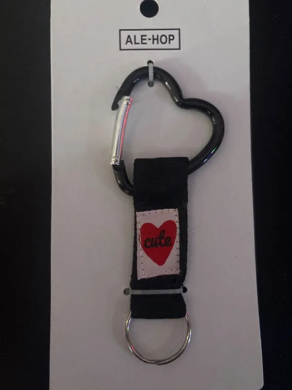 ALE-HOP Schlüsselanhänger Karabiner Herz Form cute Aufnäher Schwarz 2