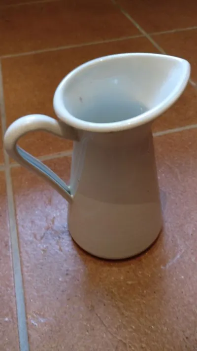 IKEA Krug Metall Weiß 16 cm Minimalistisch Skandinavisch Alltag