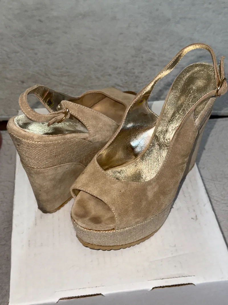 ANTONIO D'ANNA Damen Keilabsatz Sandaletten Beige Gr. 38 Wildleder 2