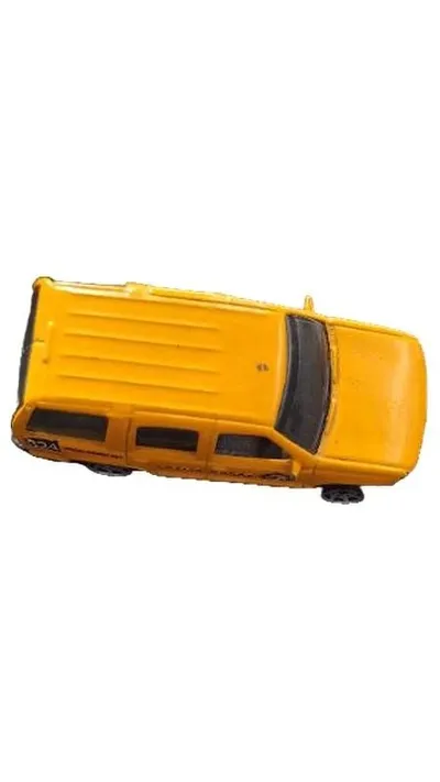 Hot Wheels 97 Chevy Tahoe SUV Spielzeugauto Metall Gelb 7.5 cm