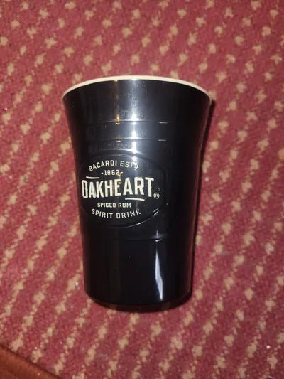 Bacardi Oakheart Schnapsglas Kunststoff Logo Schwarz 11cm